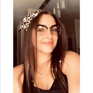 Meet your Posher, Brooke